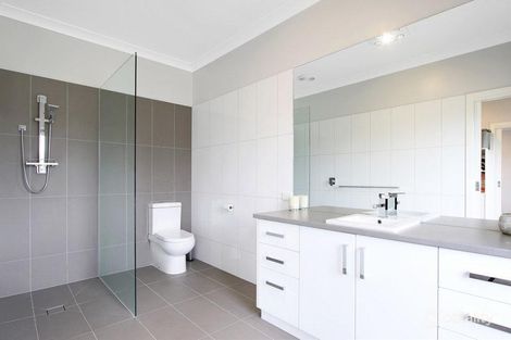 Property photo of 2 Olivers Road Benalla VIC 3672