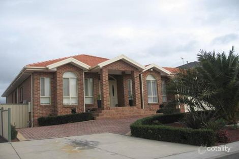 6 Darvell Ct, Greenvale, VIC 3059