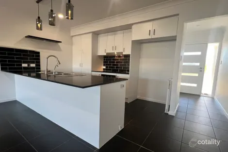 Property photo of 15 Periwinkle Crescent Toogoom QLD 4655