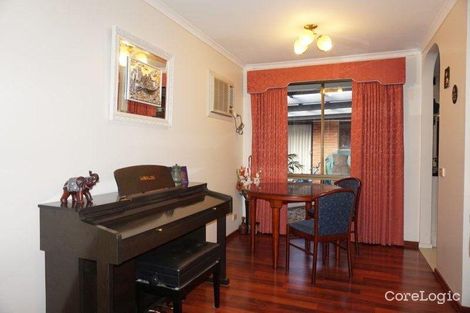 Property photo of 33 John Hunter Drive Endeavour Hills VIC 3802