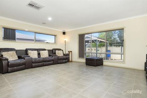 Property photo of 14 Discovery Drive Tarneit VIC 3029