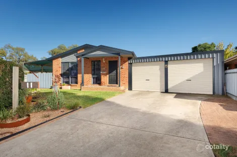 Property photo of 11 Annika Place Barnawartha VIC 3688