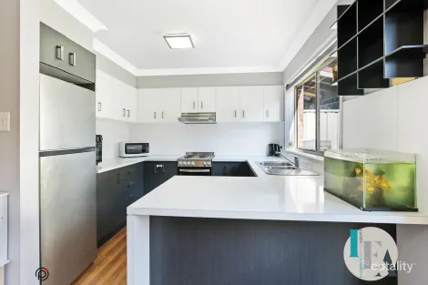 Property photo of 2/4-6 Tilba Close Flinders NSW 2529