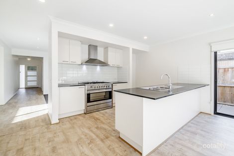 Property photo of 35 Honeybark Crescent Lyndhurst VIC 3975