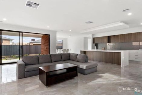 Property photo of 16 Rex Drive Thornhill Park VIC 3335