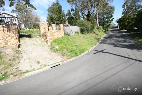 Property photo of 2 Bates Avenue Upper Ferntree Gully VIC 3156