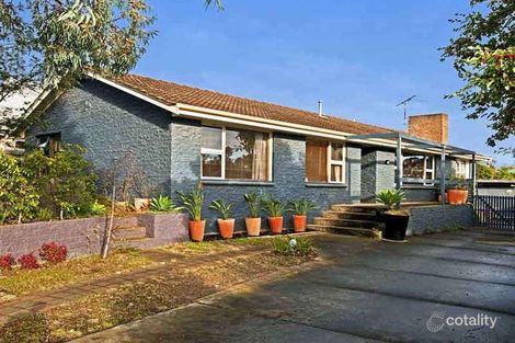 136 Thornhill Rd, Highton, VIC 3216