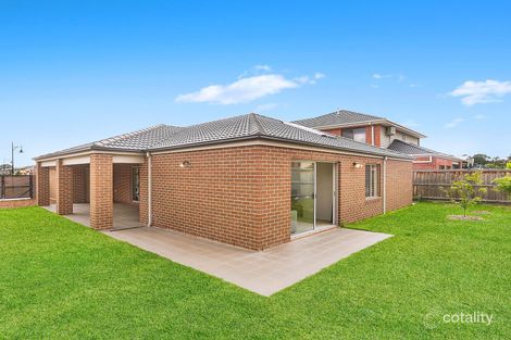 Property photo of 32 Elmswood Boulevard Keysborough VIC 3173