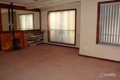 Property photo of 16 Tambo Avenue Reservoir VIC 3073