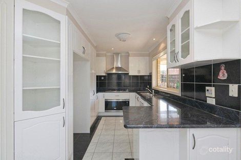 Property photo of 10 Kangaroo Close Nicholls ACT 2913