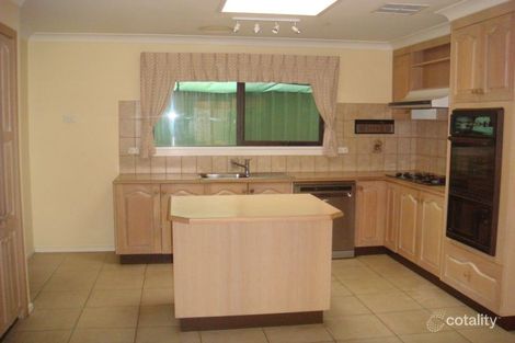 Property photo of 5 Seton Close Greenvale VIC 3059