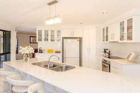 Property photo of 3 Sunrise Place New Auckland QLD 4680