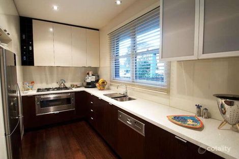 Property photo of 7 Heather Court Hawthorn East VIC 3123