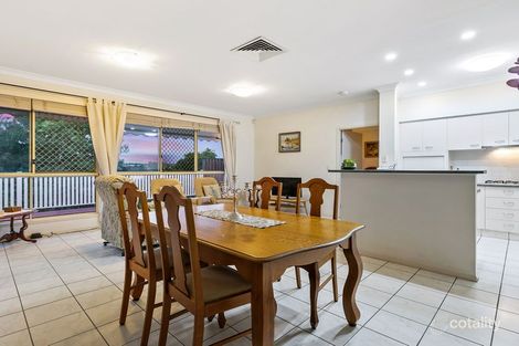 Property photo of 86 Flame Tree Crescent Carindale QLD 4152