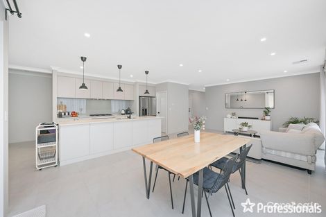Property photo of 2 Tuff Way Piara Waters WA 6112