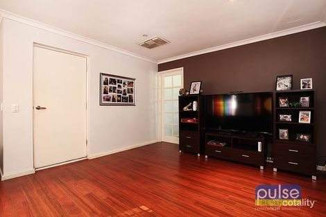 Property photo of 1 Meander Way Maddington WA 6109