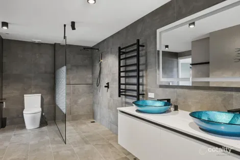Property photo of 10/54 Nicholas Drive Sandy Bay TAS 7005