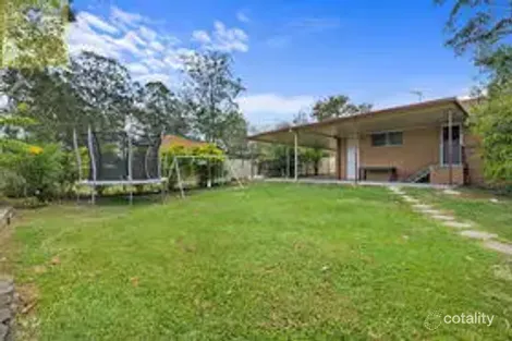 Property photo of 11 Moeller Place Mansfield QLD 4122