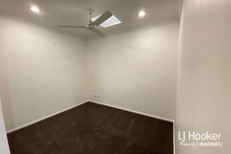 Property photo of 2 Melissa Circuit Kallangur QLD 4503