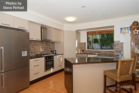 Property photo of 4 Zeller Crescent Arundel QLD 4214