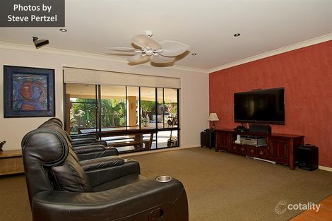 Property photo of 4 Zeller Crescent Arundel QLD 4214