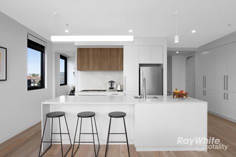 Property photo of 201/281 Tooronga Road Glen Iris VIC 3146