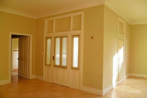 Property photo of 301 Lords Place Orange NSW 2800