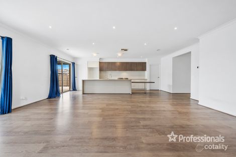 Property photo of 83 Treeve Parkway Werribee VIC 3030