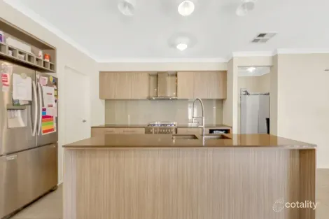 Property photo of 7 Sugarlea Street Manor Lakes VIC 3024