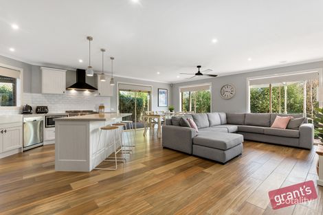 Property photo of 5 Phelan Place Narre Warren VIC 3805