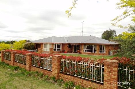 Property photo of 1 Cherrywood Crescent Llanarth NSW 2795