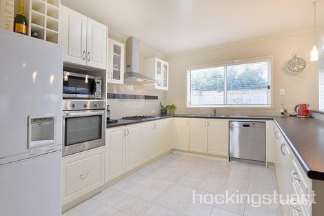 Property photo of 2 Pevensey Drive Narre Warren South VIC 3805