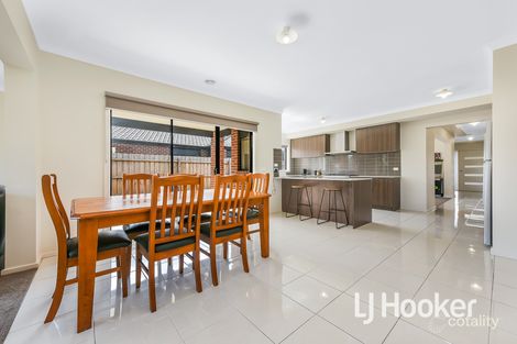 Property photo of 82 Fiorelli Boulevard Cranbourne East VIC 3977