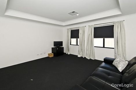 Property photo of 11 Tompkins Way Harrisdale WA 6112