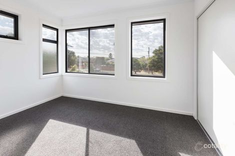 Property photo of 1/30 Main Road Clayton South VIC 3169