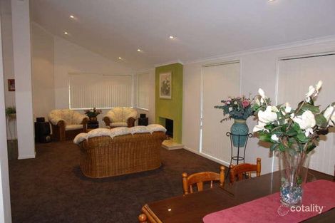 Property photo of 36 Parkridge Drive Jilliby NSW 2259