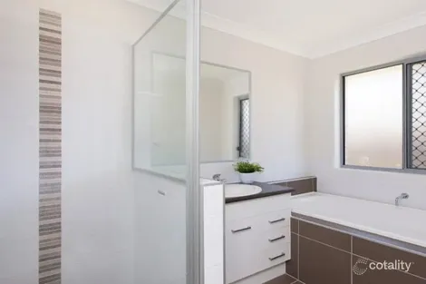 Property photo of 10 Asher Place Moggill QLD 4070