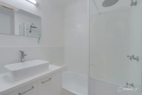 Property photo of 12/63 Olsen Avenue Labrador QLD 4215