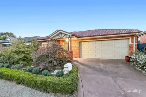 Property photo of 5 Benambra Close Pakenham VIC 3810