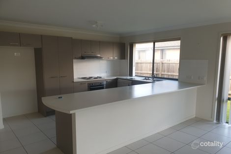 Property photo of 35 Adam Street Beachmere QLD 4510