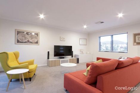 Property photo of 11 Crown Terrace Coogee WA 6166