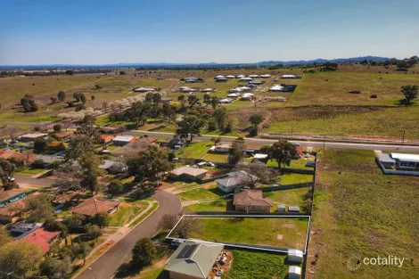 Property photo of 25 Jindalee Circuit Cowra NSW 2794