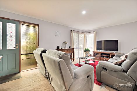 Property photo of 14 Simon Court Brookfield VIC 3338