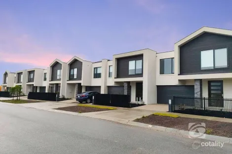 30 Mortlake Dr, Officer South, VIC 3809
