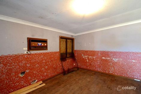 Property photo of 16 Amaroo Court Armadale WA 6112