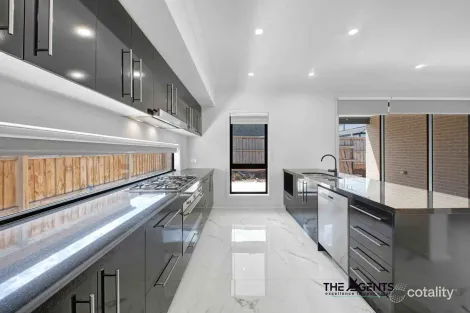 Property photo of 9 Octagonal Street Bonnie Brook VIC 3335