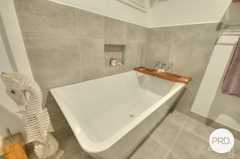 Property photo of 10 Sunlover Avenue Agnes Water QLD 4677