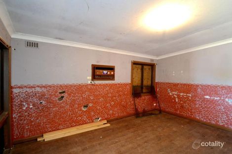 Property photo of 16 Amaroo Court Armadale WA 6112