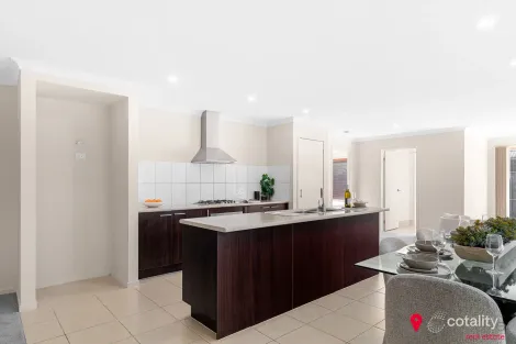 Property photo of 12 Ferriman Way Truganina VIC 3029