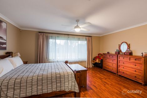 Property photo of 5 Belvoir Crescent Orelia WA 6167